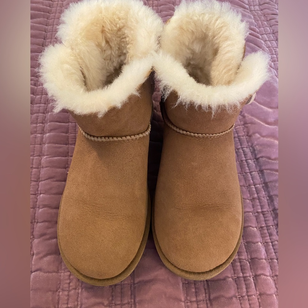 Euc Ugg Mini Bailey Button Boots - image 5